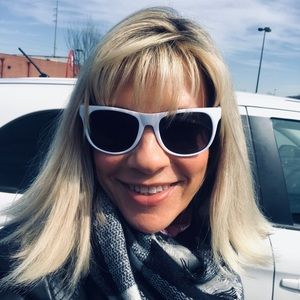 Meet your Posher, Diane